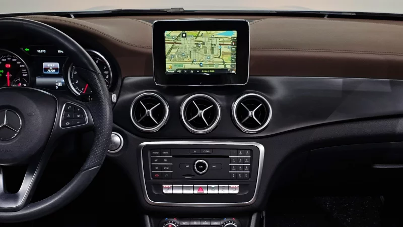 Mercedes-Benz GLA-Class