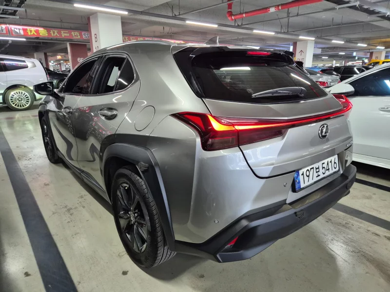 Lexus UX