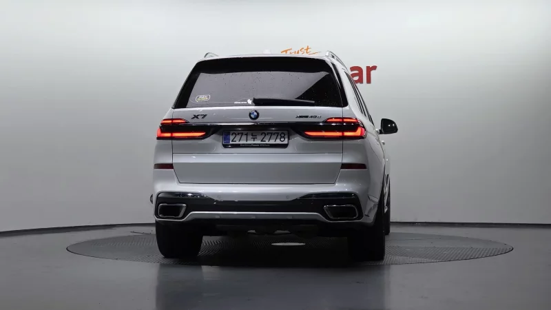 BMW X7