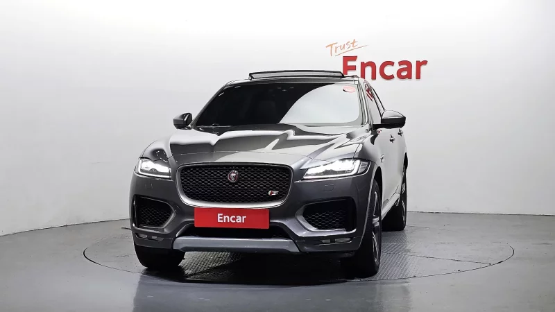Jaguar F-PACE