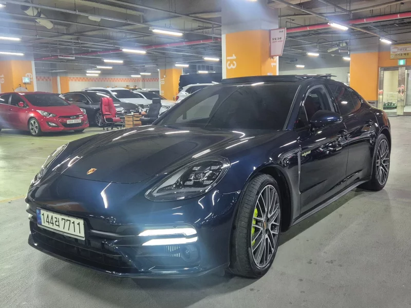 Porsche PANAMERA