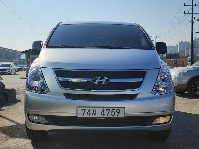 Hyundai Starex