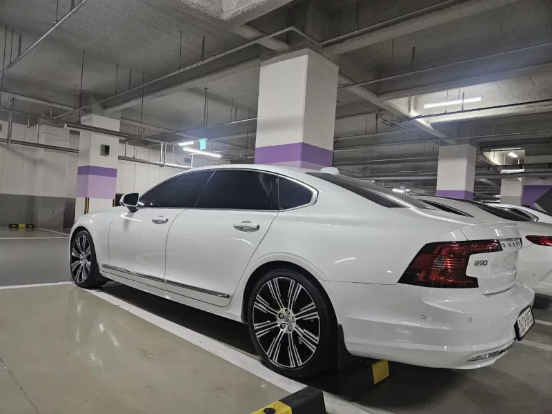 Volvo S90