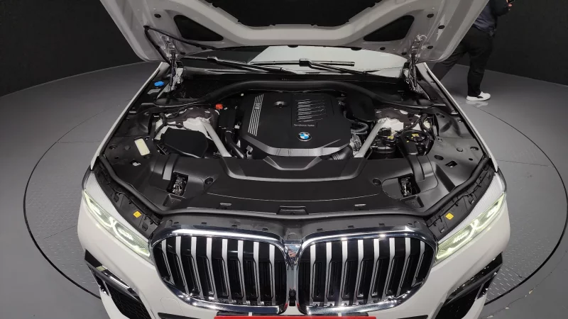BMW 7-Series