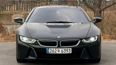 BMW i8