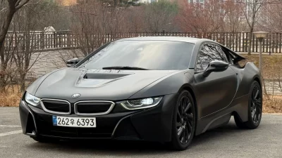 BMW i8