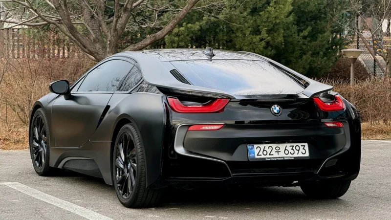 BMW i8