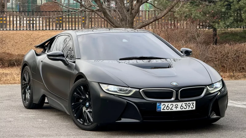 BMW i8
