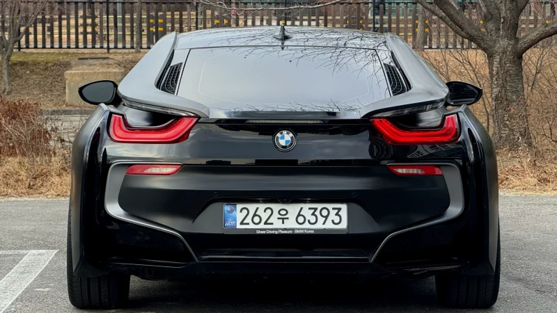 BMW i8