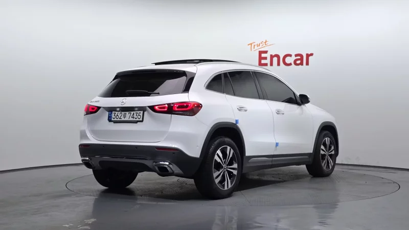 Mercedes-Benz GLA-Class