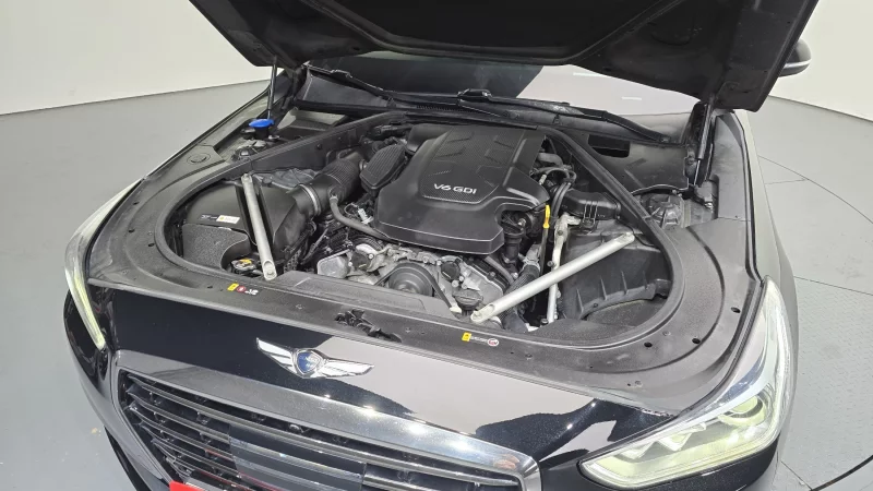 Genesis EQ900