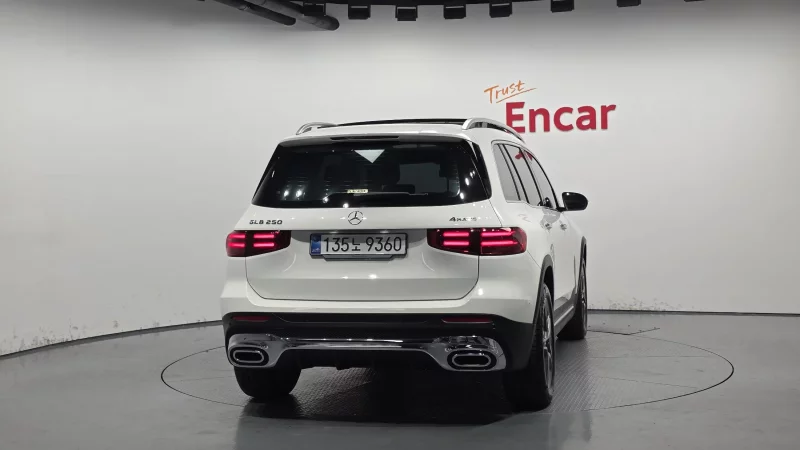 Mercedes-Benz GLB-Class