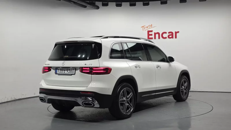 Mercedes-Benz GLB-Class