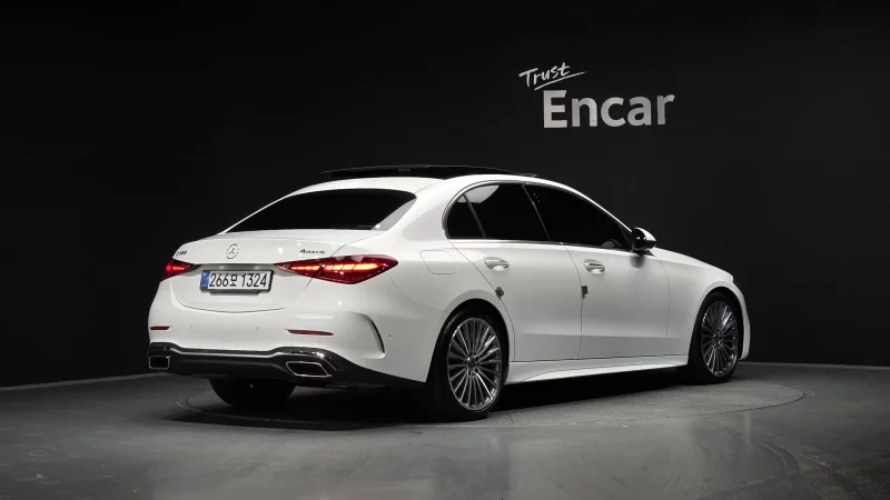 Mercedes-Benz C-Class