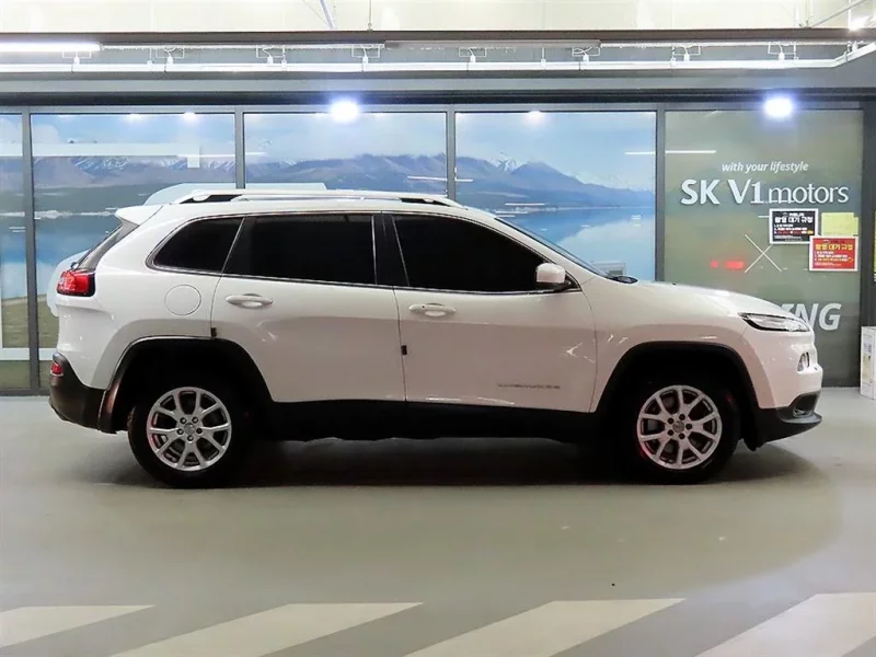 Jeep CHEROKEE