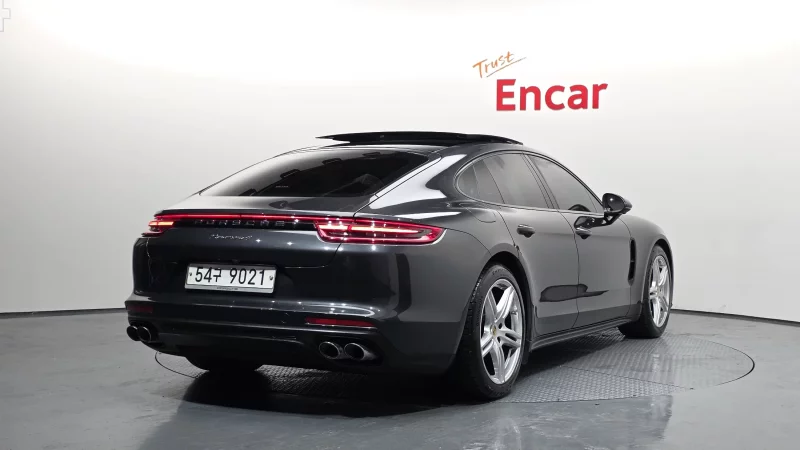 Porsche PANAMERA