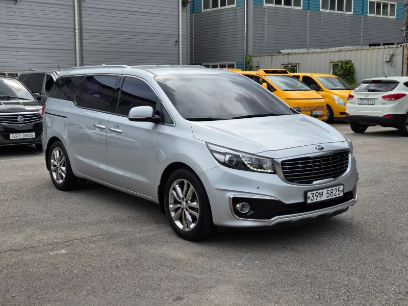 Kia Carnival