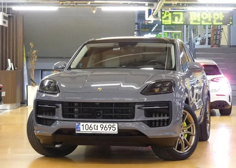 Porsche CAYENNE