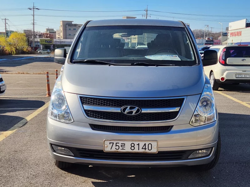 Hyundai Starex