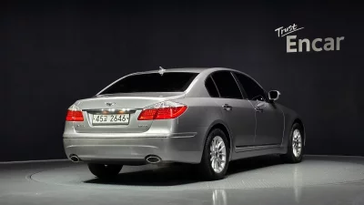 Hyundai Genesis
