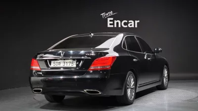 Hyundai Equus