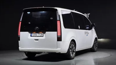 Hyundai Staria