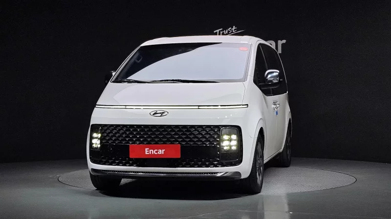Hyundai Staria
