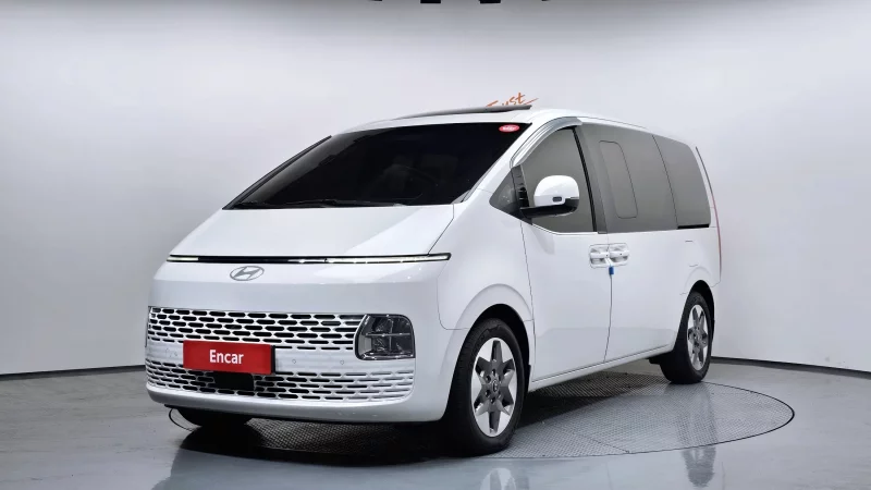 Hyundai Staria