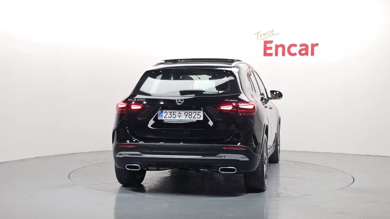 Mercedes-Benz GLA-Class