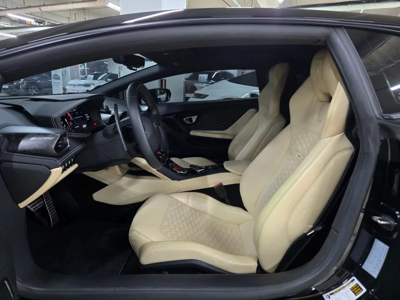 Lamborghini HURACAN