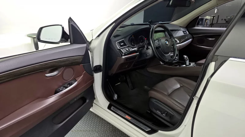 BMW 5-Series Gran Turismo