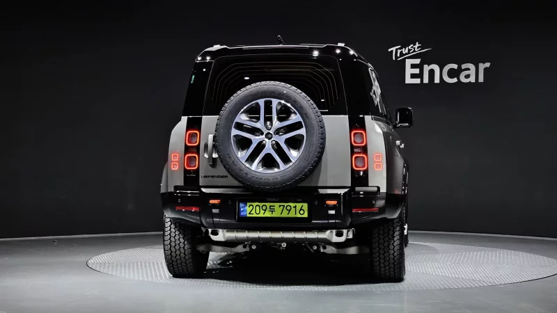 Land Rover DEFENDER