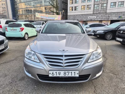 Hyundai Genesis