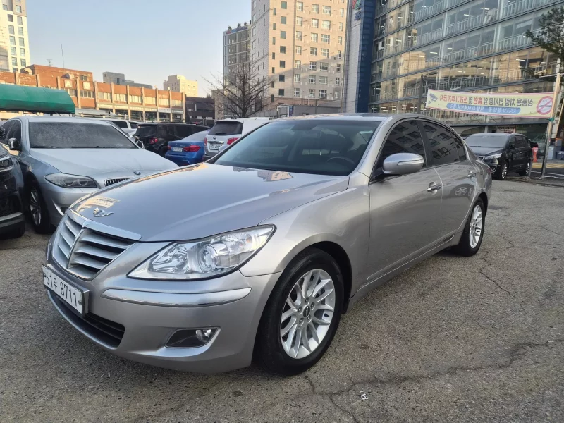 Hyundai Genesis