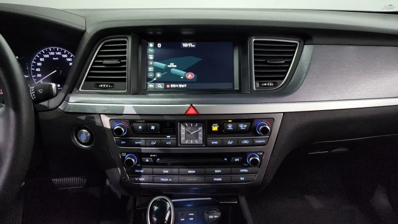 Hyundai Genesis