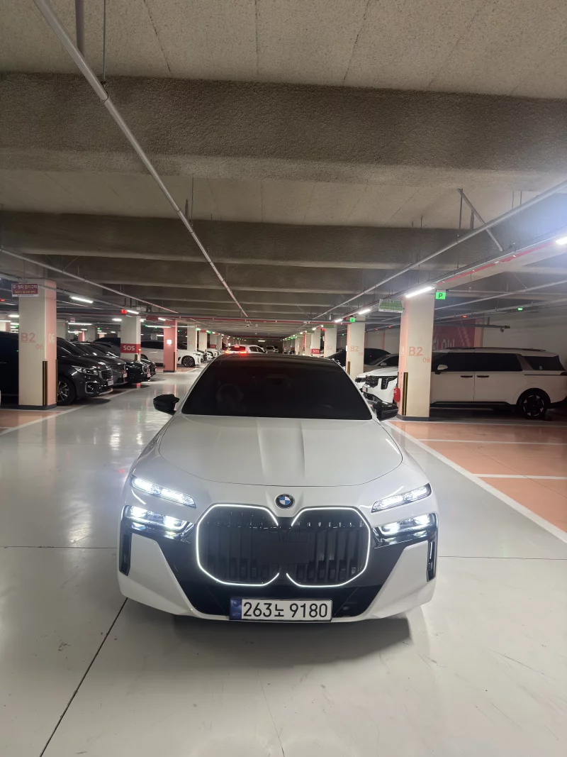 BMW 7-Series