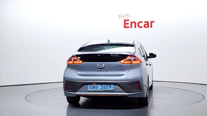 Hyundai Ioniq