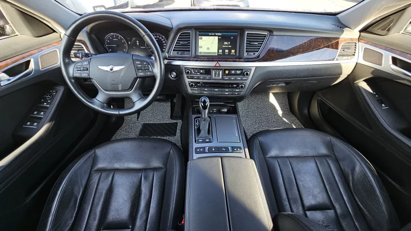 Hyundai Genesis
