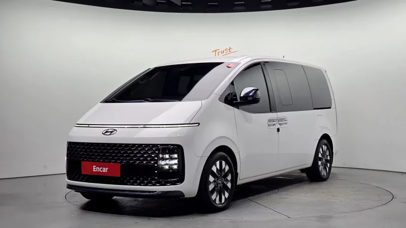 Hyundai Staria