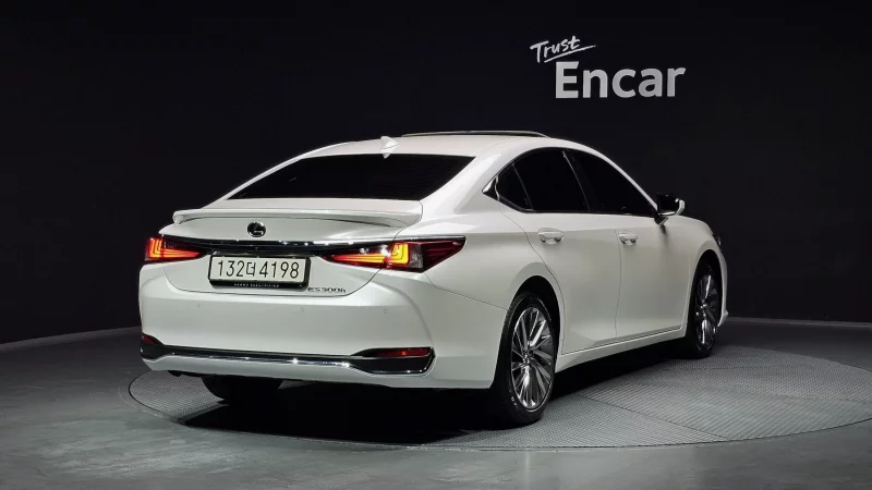 Lexus ES300h