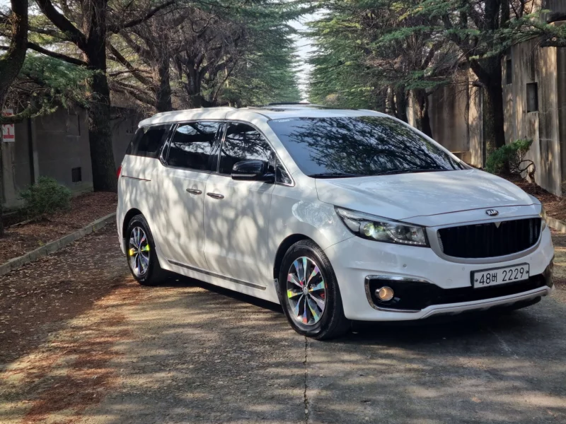 Kia Carnival