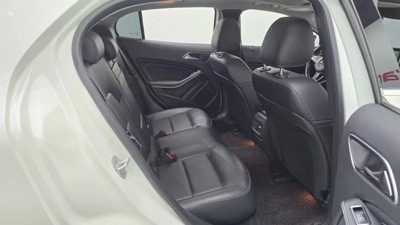 Mercedes-Benz GLA-Class