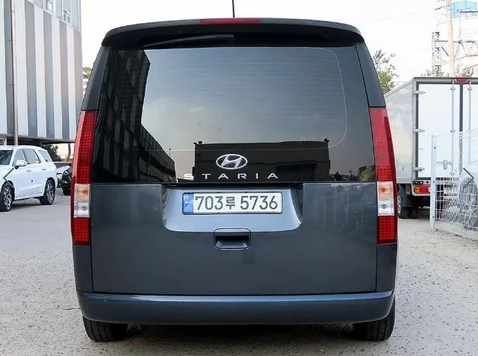 Hyundai Staria
