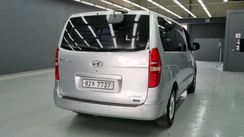 Hyundai Starex