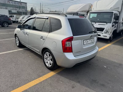 Kia Carens