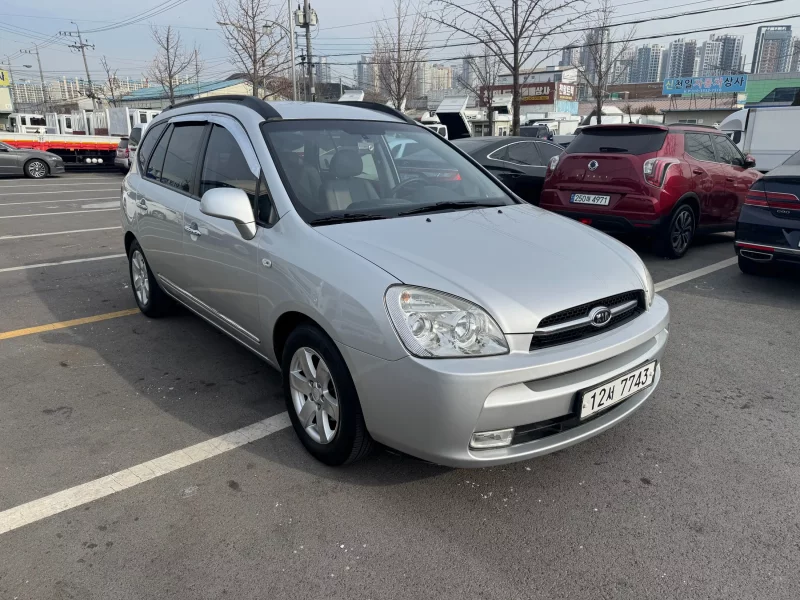 Kia Carens