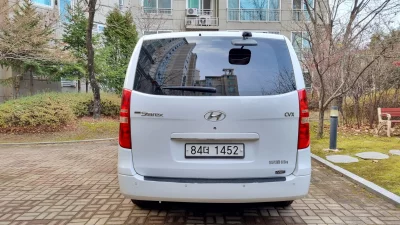 Hyundai Starex