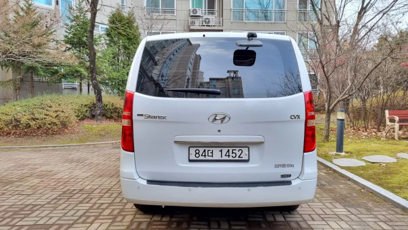 Hyundai Grand Starex