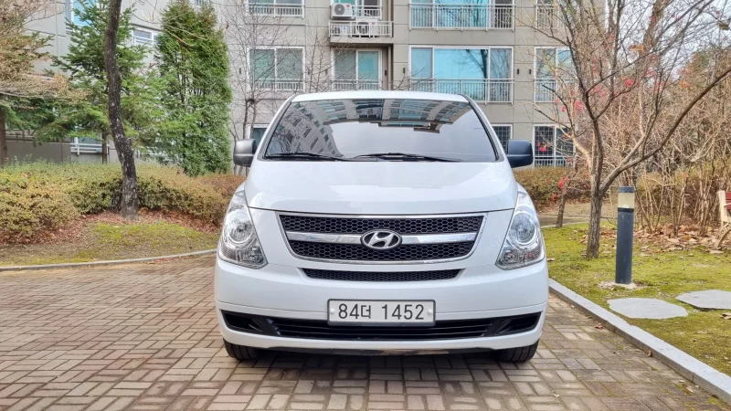 Hyundai Grand Starex
