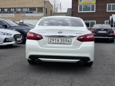 Nissan Altima